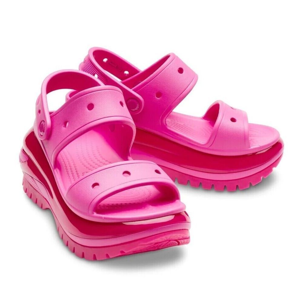 Crocs Classic Mega Crush Sandal Thick Soled Pink Size Men 7‎ / Women 9 NWT